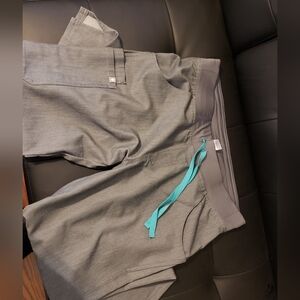 FIGS Women's Medium Petite MP Scrubs Pants Graphite Gray